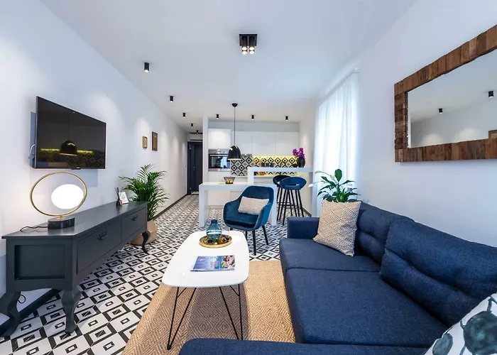 Sun And Stone Apartment *