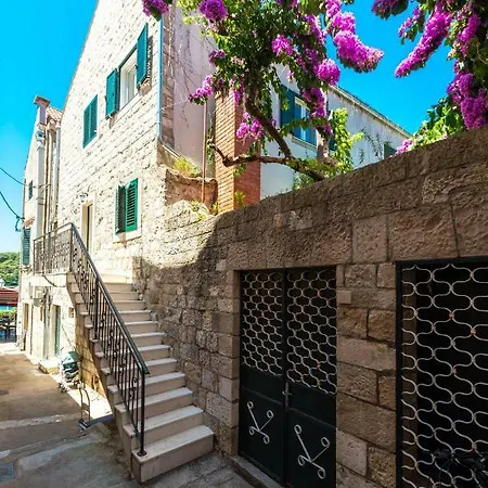 Διαμέρισμα Sun And Stone *