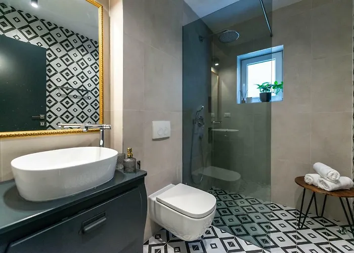 Sun And Stone Lägenhet *